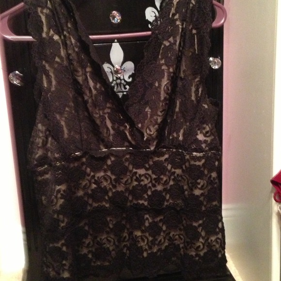 V neck lace blouse - Picture 3 of 3