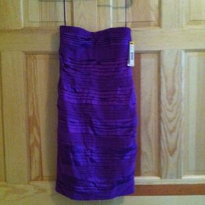 Alice + Olivia - purple strapless dress