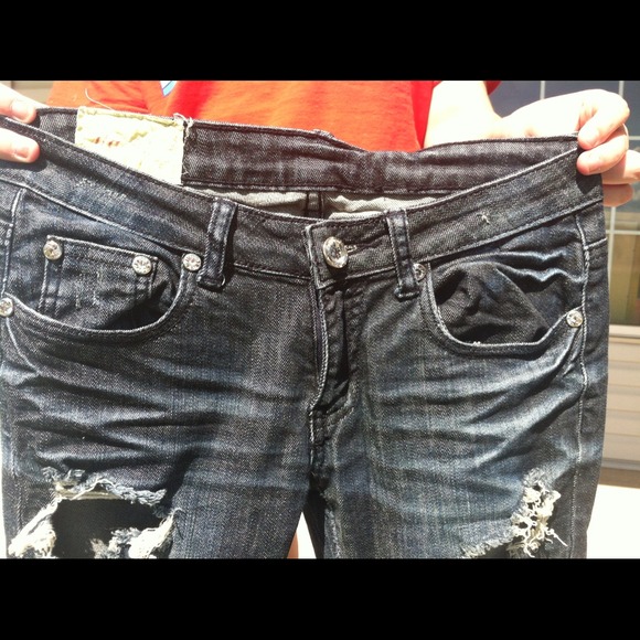 🚫Sold at pop up shop 🚫 - Picture 3 of 3