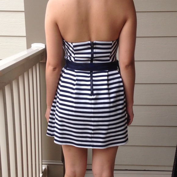 🚫sold🚫🎉Host pick🎉chevron dress w sash tie - Picture 3 of 3