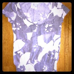 American eagle grey and white shirt