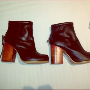 Jeffrey Campbell Rumble Boot (size 5)