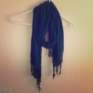 Black and blue scarf!
