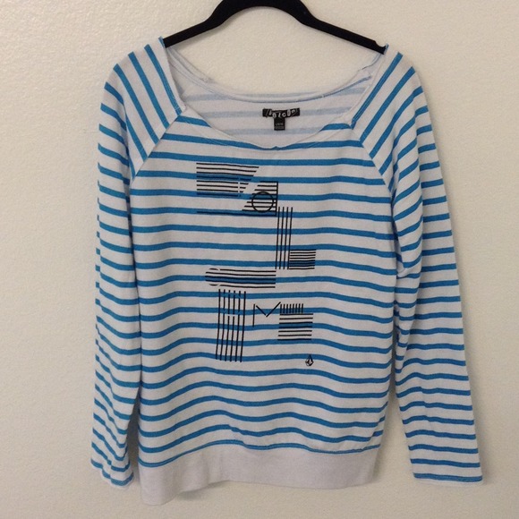 NWOT-Girls Volcom sweater striped