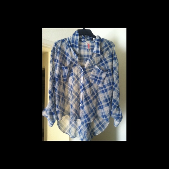 A cute lose free people blouse