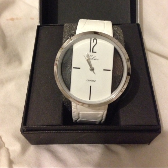 White genuine leather watch - Picture 1 of 3