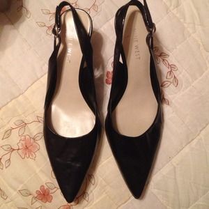 Sling back pointy toes black leather heels