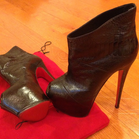 Special limited edition Christian Louboutins - Picture 3 of 3