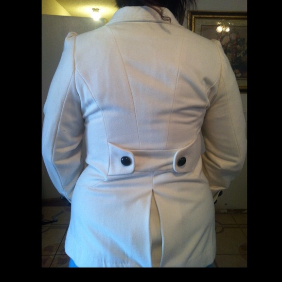 Ivory wool coat - Picture 2 of 2
