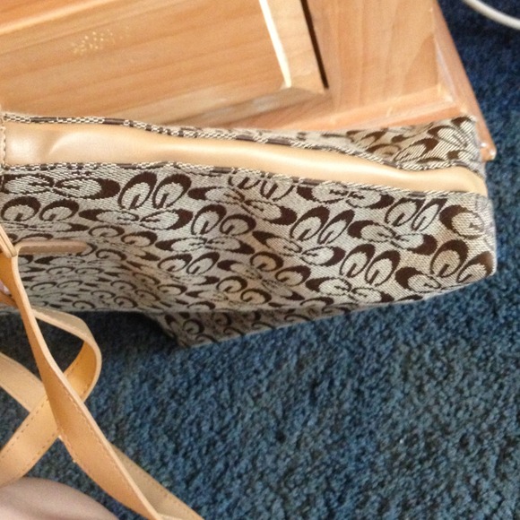 Beautiful handbag - Picture 2 of 4