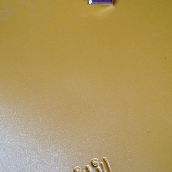 SOLDJuJu Handbag/ Purse Mustard/Goldenrod In color - Picture 4 of 4