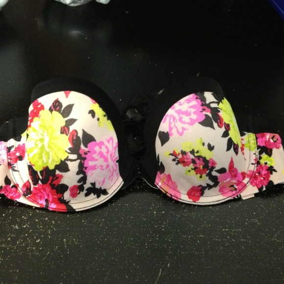 Brand New Biofit multi way bra!!!