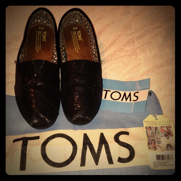 🔴SOLD/TRADED🔴Sparkly black TOMS