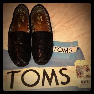 🔴SOLD/TRADED🔴Sparkly black TOMS
