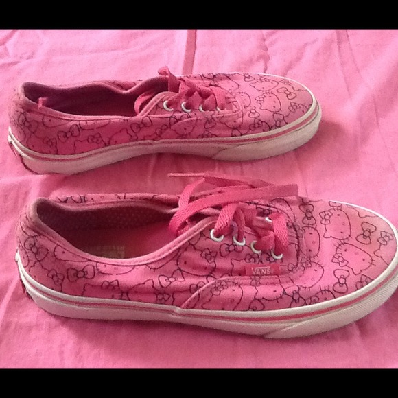 Hello kitty vans - Picture 2 of 4