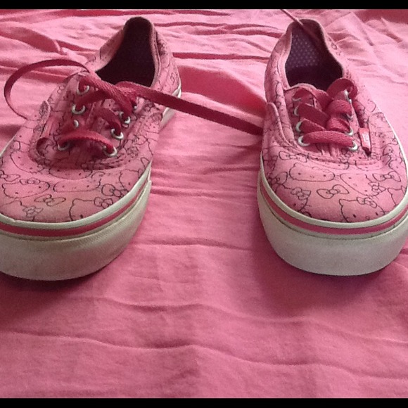 Hello kitty vans - Picture 3 of 4