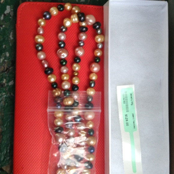 Jewelry - Multi color fresh water pearl necklace(REAL)!