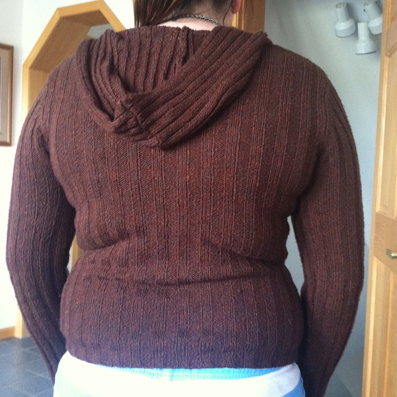 🚫Sold🚫 Pop up shop 11.23.13 - Picture 2 of 3