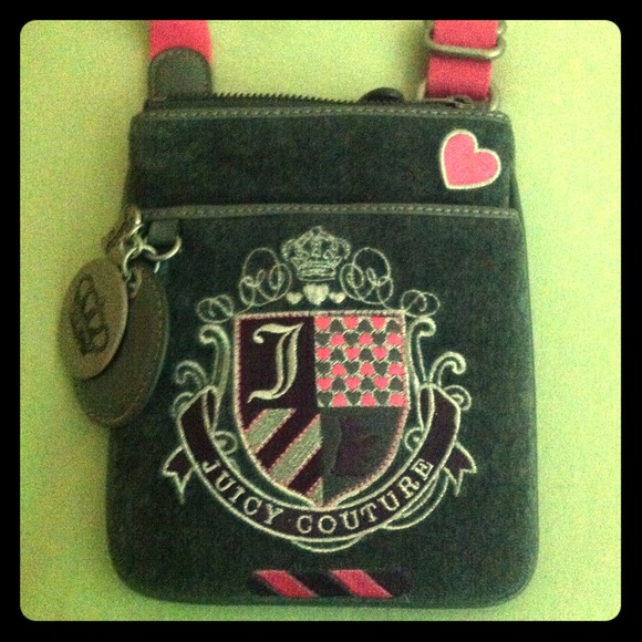 SOLD !!Juicy Couture cross messenger bag ✨