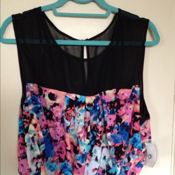 SOLD! ADORABLE MultiColor Dress - Picture 2 of 3