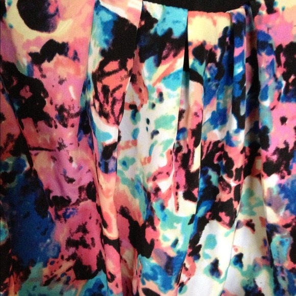 SOLD! ADORABLE MultiColor Dress - Picture 3 of 3