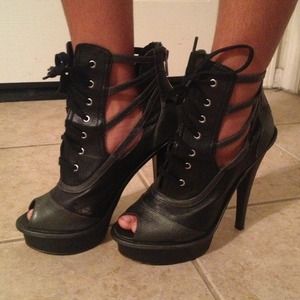 Steve Madden 7.5 - ridiculously sexy shoes!