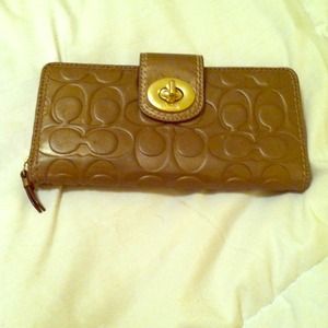 Coach wallet