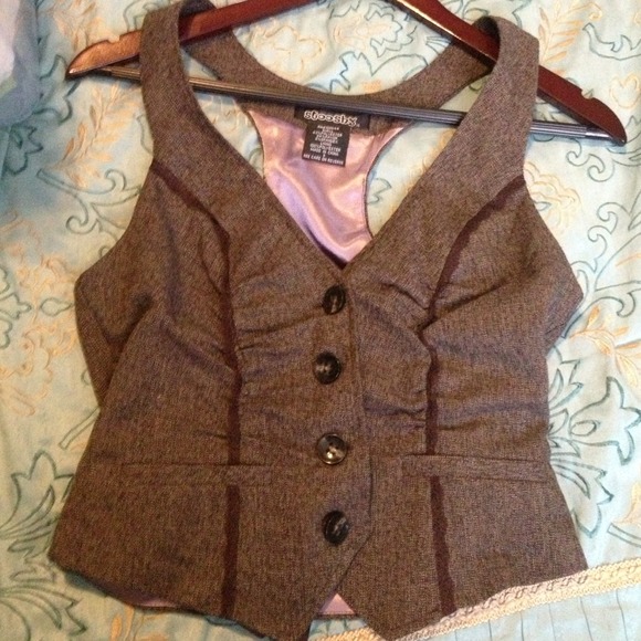 Other - Beautiful Vest and skirt color Brown