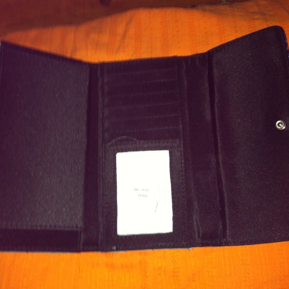 Wallet - Picture 2 of 4