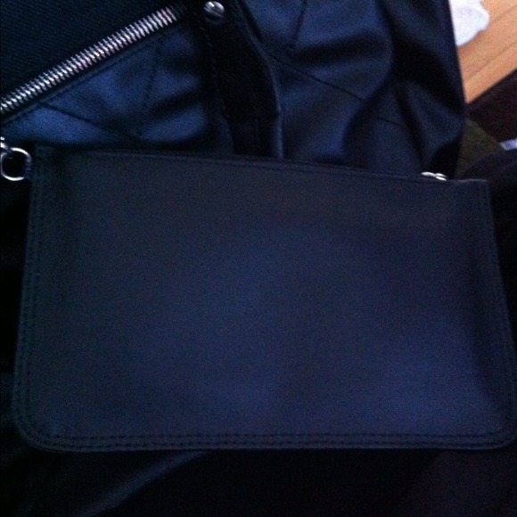 Chanel Large Tote - Picture 4 of 4