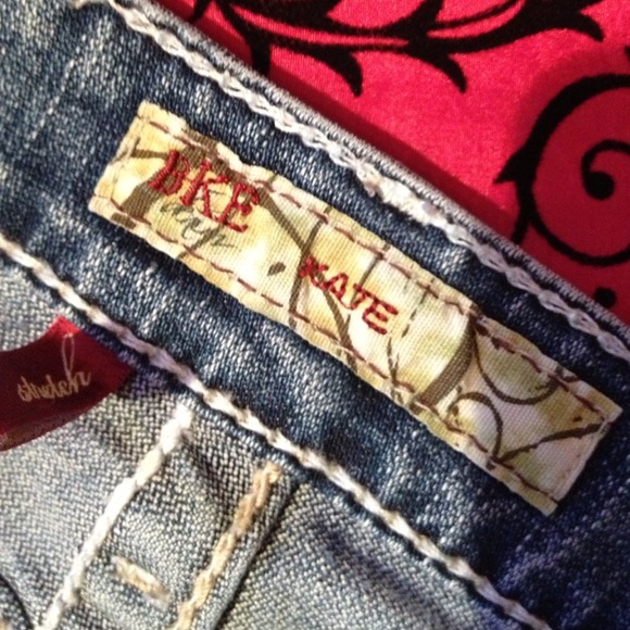 *SOLD* to @jillybean0712 - Picture 4 of 4