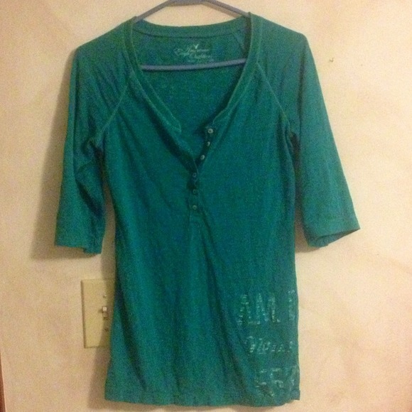 🚫SOLD🚫 American Eagle Quarter-Length T-Shirt - Picture 1 of 1