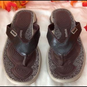 Reebok easy tone walking sandals, sz 8