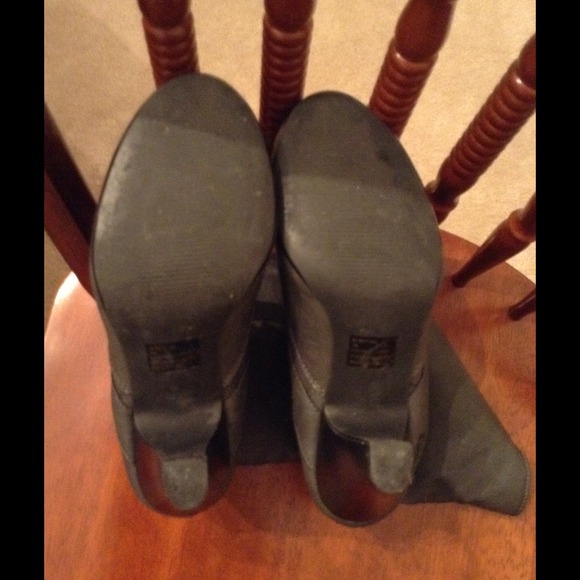 ❌SOLD❌Charcoal gray slouchy boots - Picture 2 of 2