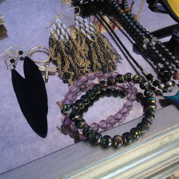 Accessories bundle!! - Picture 2 of 4