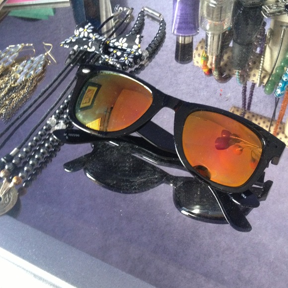 Accessories bundle!! - Picture 4 of 4