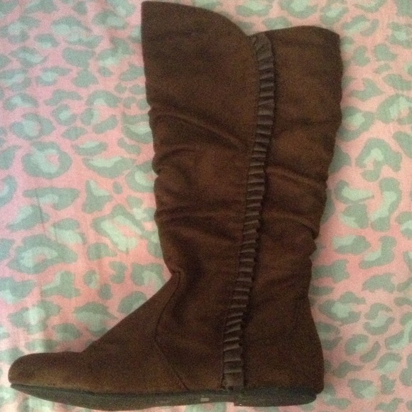 Brown ruffle boots