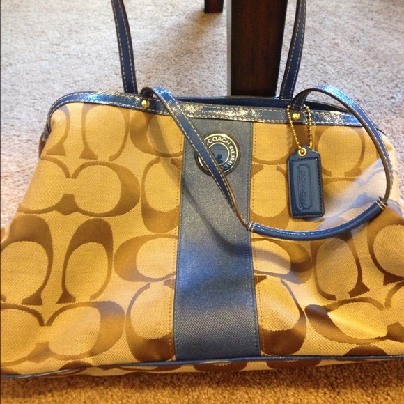 Sold. !!!!Coach purse , large size tote Authentic.