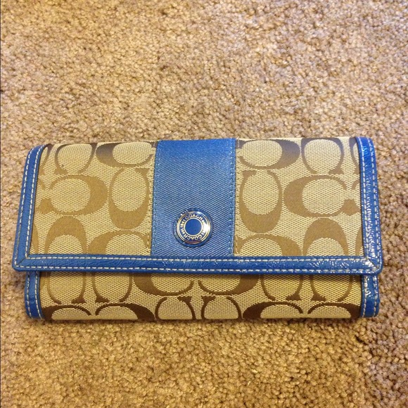 Sold. !!!! Coach authentic wallet