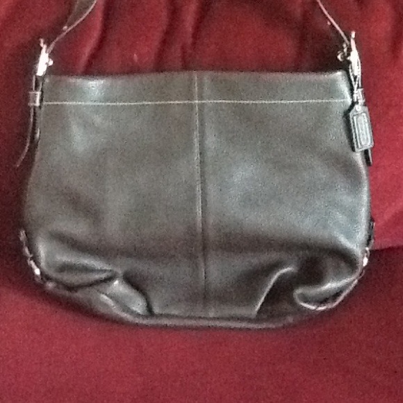 Coach shoulder bag. - Picture 1 of 3