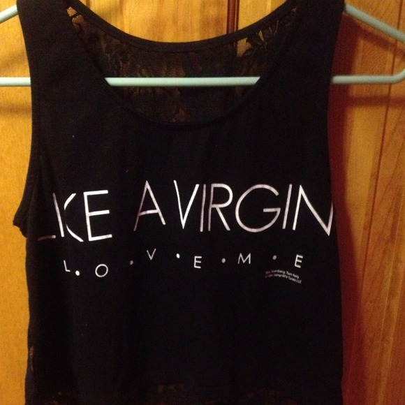 black crop top - Picture 1 of 4