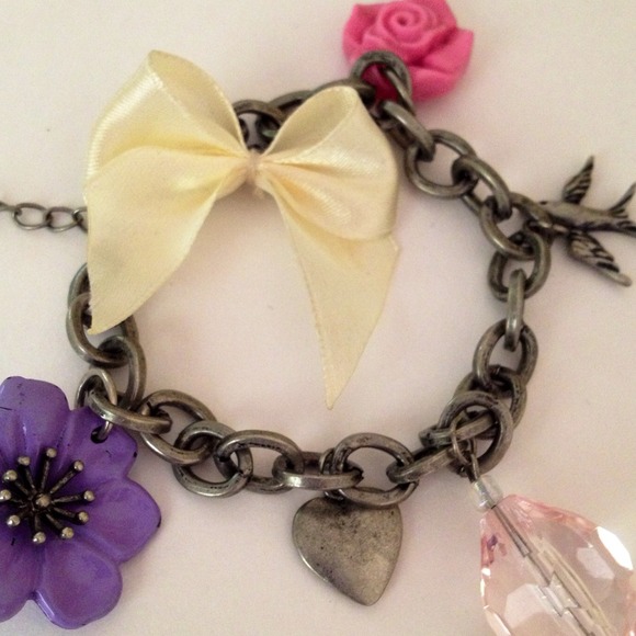 Charlotte rouses bracelet - Picture 1 of 1