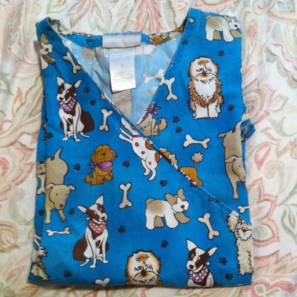 Scrub top