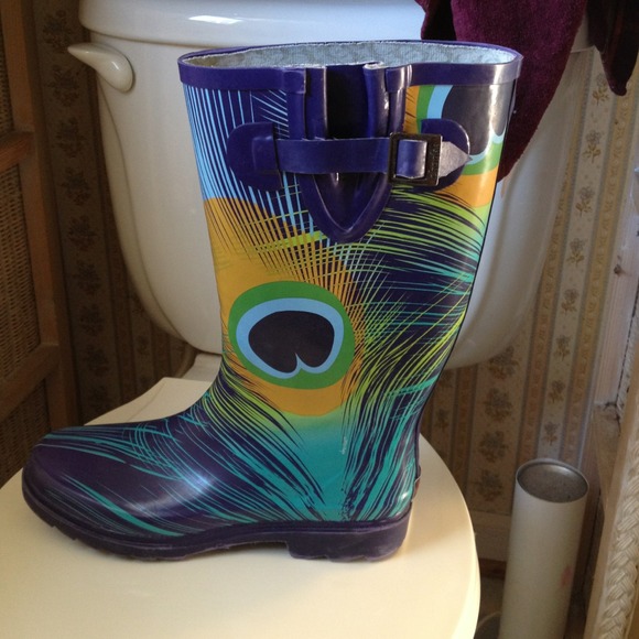 CHOOKA RAIN BOOTS!