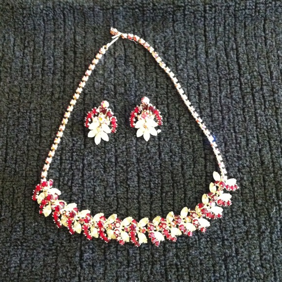 Bundle including gold inlay pin&bracelet