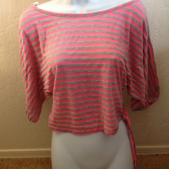 🎀traded🎀Pink and grey top