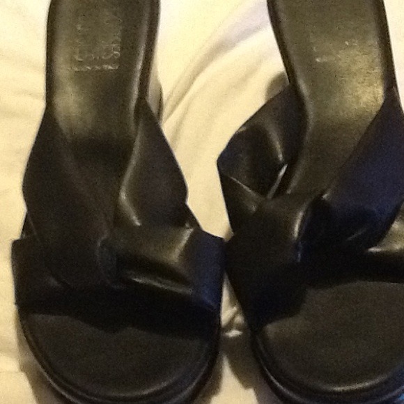 Black slides shoes