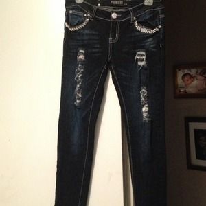 So blingy skinny jeans