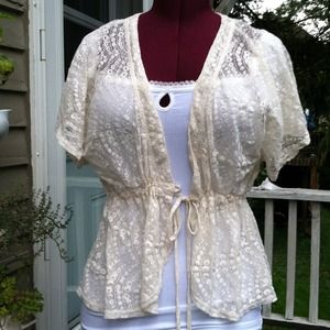 Lg Lace pull together coverup