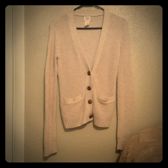 🚫Sold🚫Tan Knit Cardigan With Elbow Patches